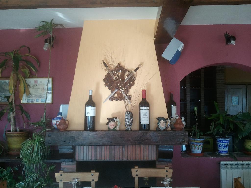 吉桑多 格雷多斯餐厅旅舍酒店 外观 照片